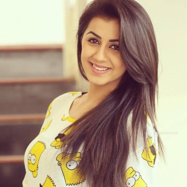 Nikki Galrani Latest Sexy Unseen Photos