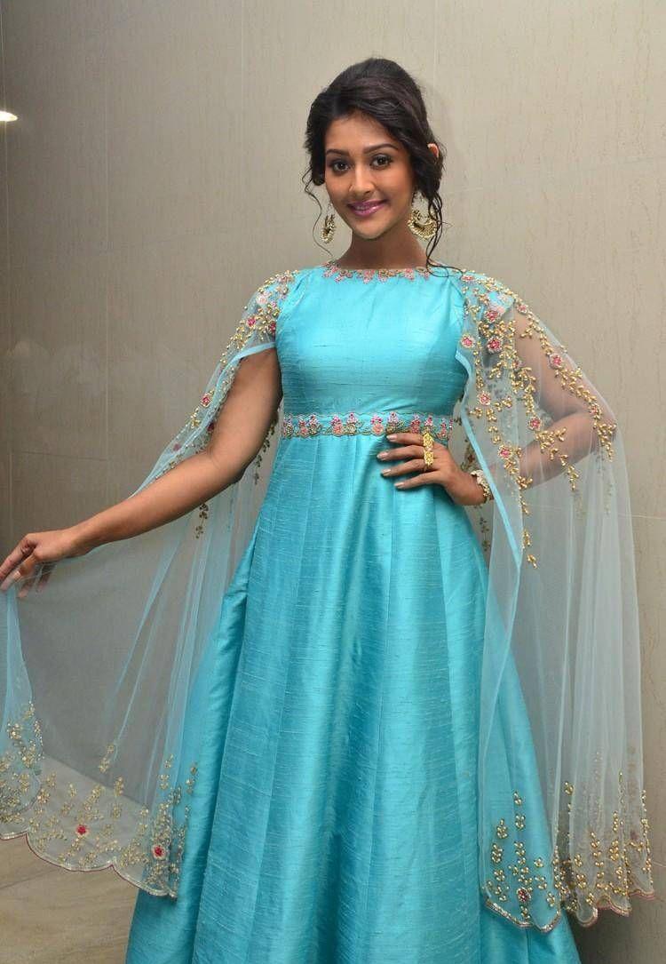 Pooja Jhaveri Stills At Dwaraka Movie Audio Launch