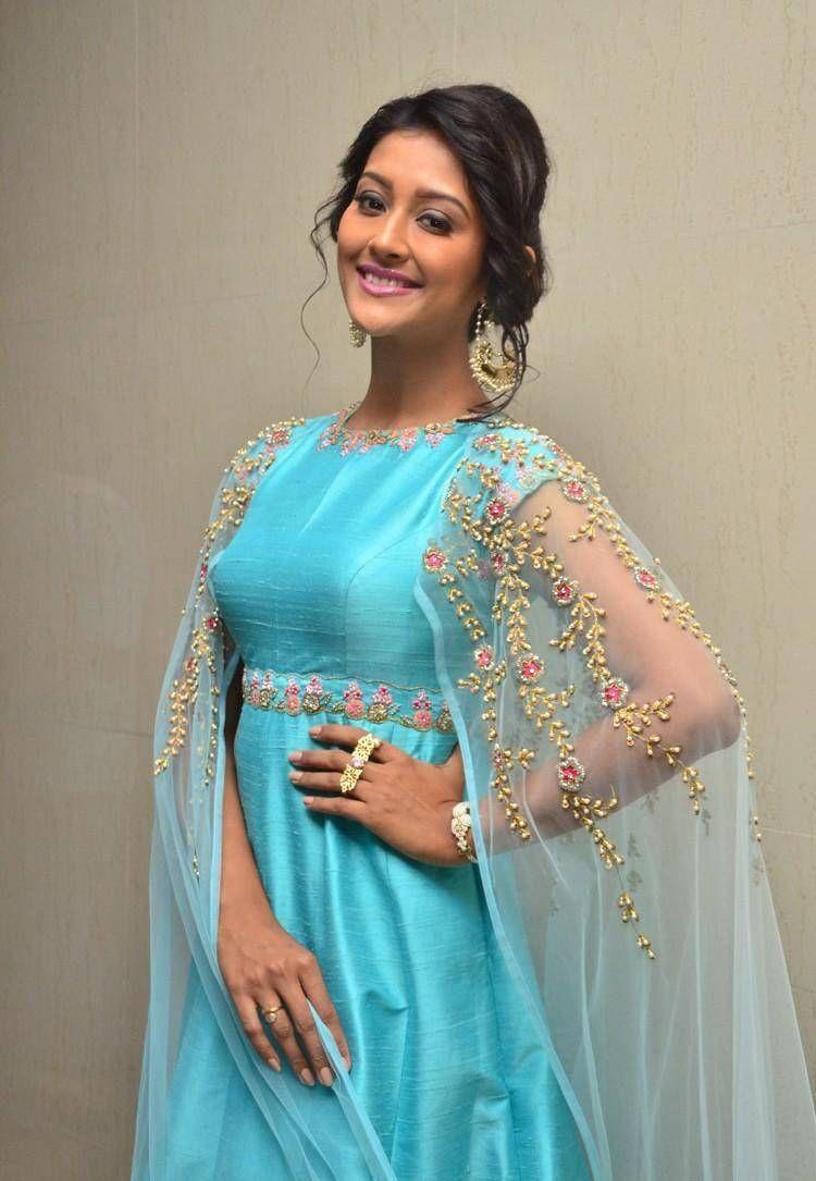 Pooja Jhaveri Stills At Dwaraka Movie Audio Launch