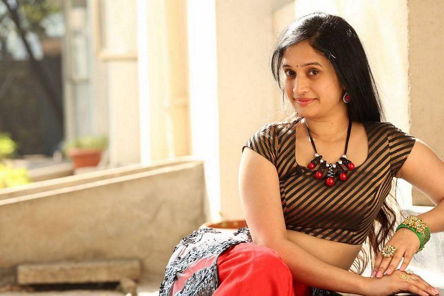 Priyanka Pallavi Stills At Nenosthaa Movie Interview