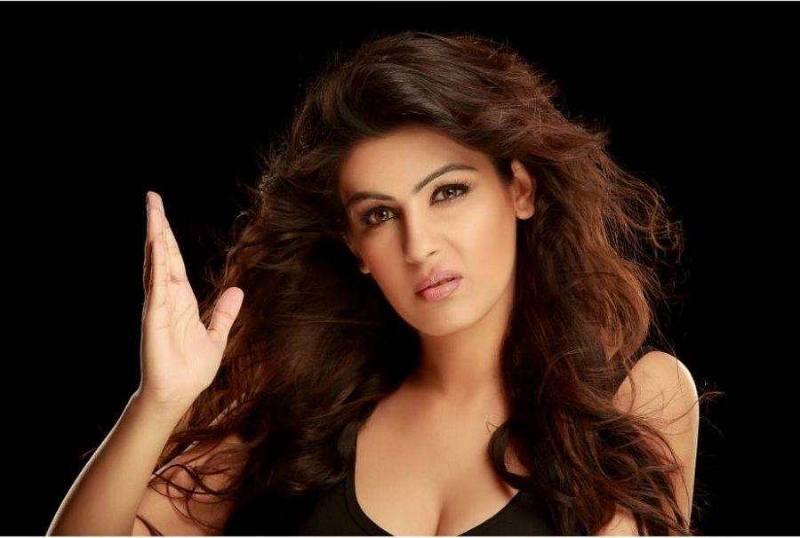 Punjabi Actress Yamini Malhotra Latest Photos