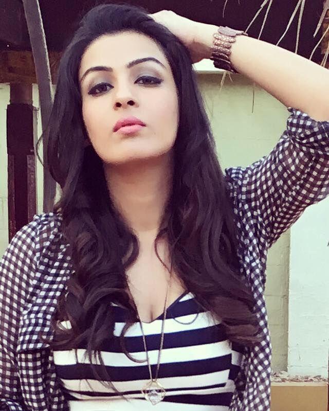 Punjabi Actress Yamini Malhotra Latest Photos