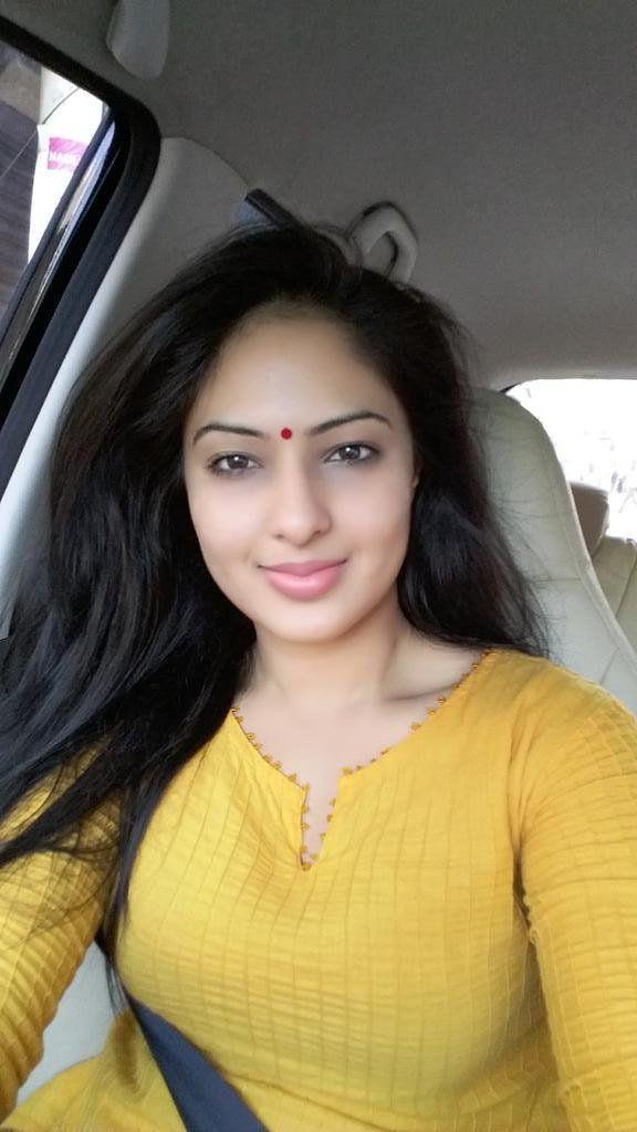 Rare & Unseen Photos of Nikesha Patel