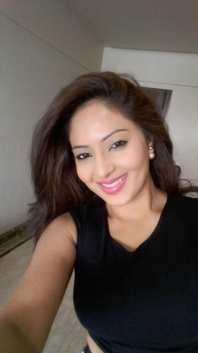 Rare & Unseen Photos of Nikesha Patel