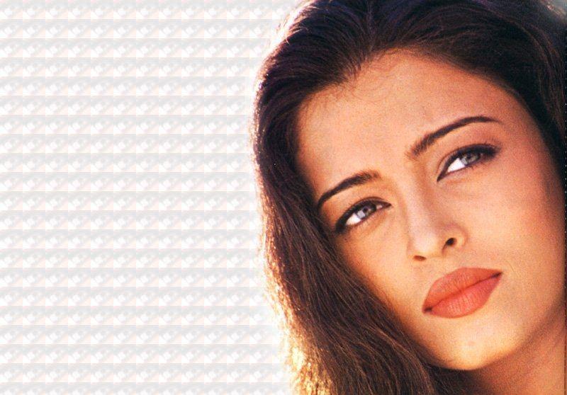 BIRTHDAY SPECIAL: Rare Photos Of Aishwarya Rai You've Never Seen Before