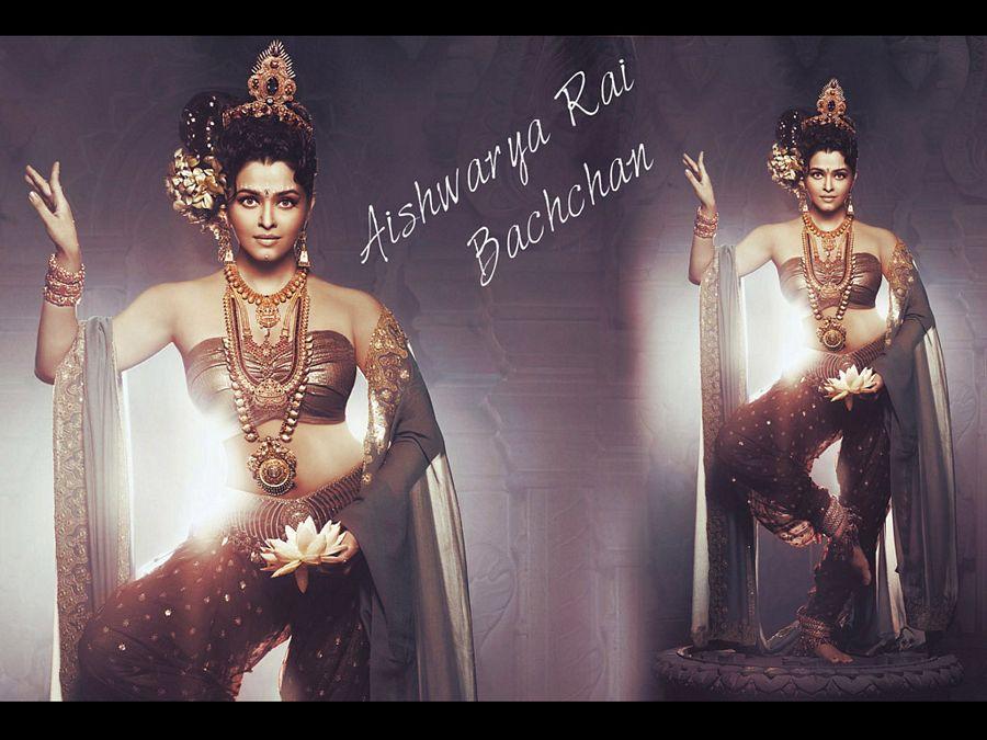 BIRTHDAY SPECIAL: Rare Photos Of Aishwarya Rai You've Never Seen Before