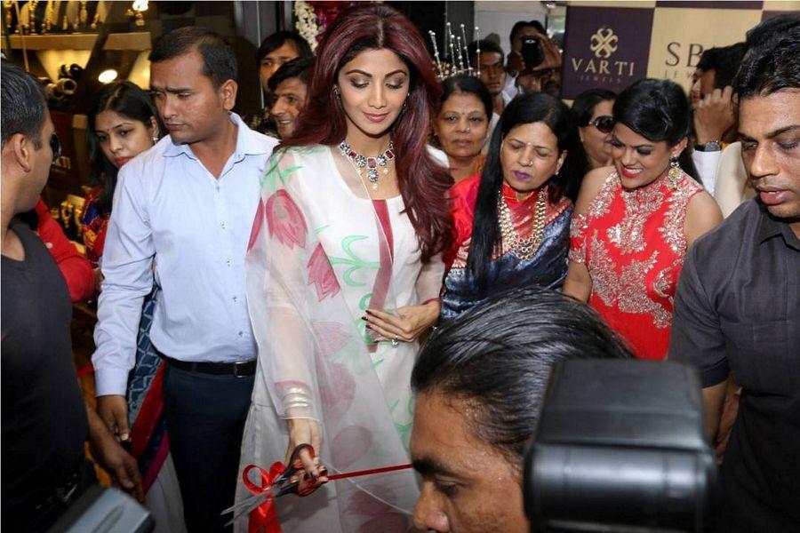 Shilpa Shetty Stills At Jewellery Showroom Inauguration