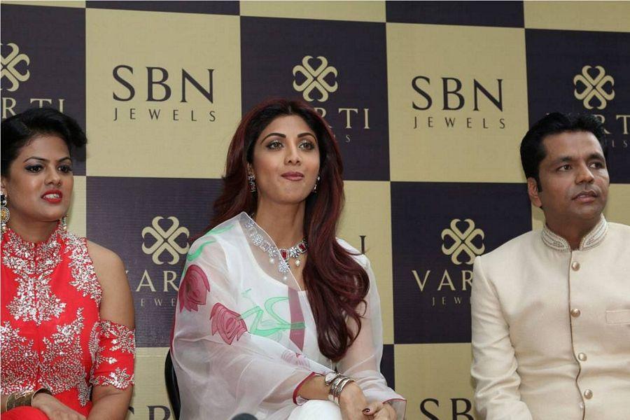 Shilpa Shetty Stills At Jewellery Showroom Inauguration