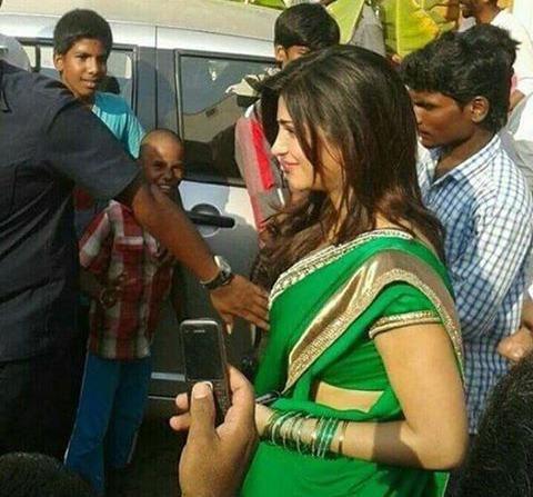 Shruti Haasan Stills at Katamarayudu Movie Shooting Locations