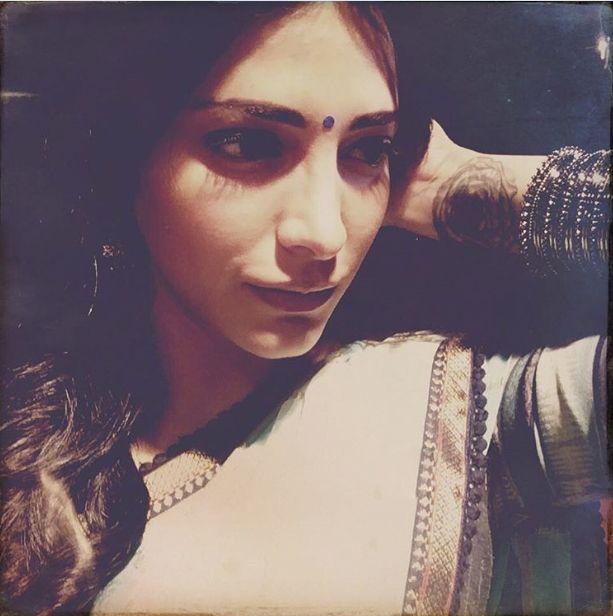 Shruti Haasan Stills at Katamarayudu Movie Shooting Locations