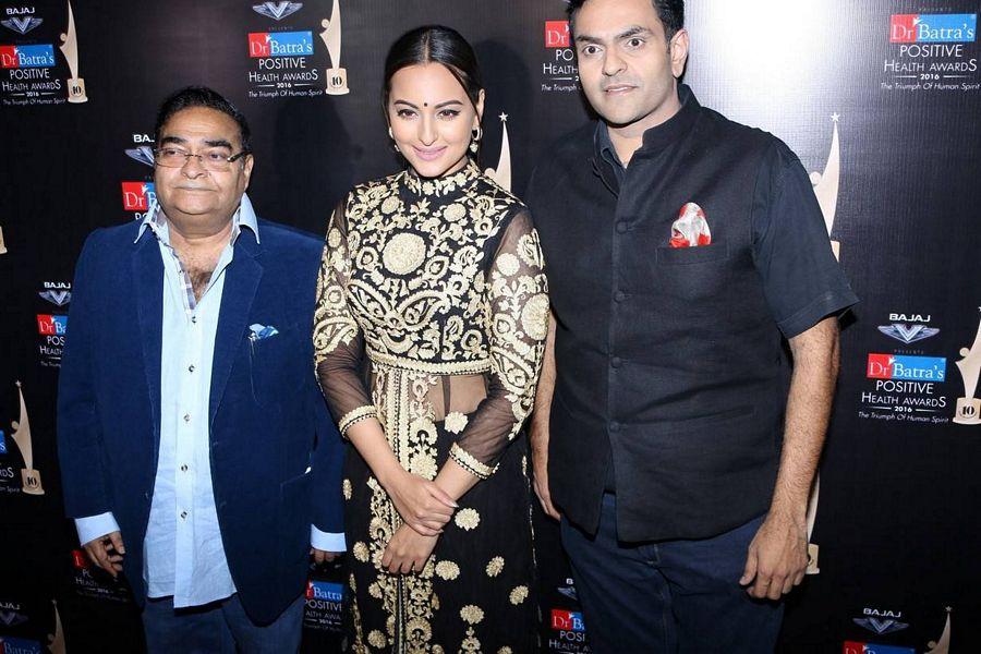 Sonakshi Sinha Stills At Dr Batra Positive Health Award