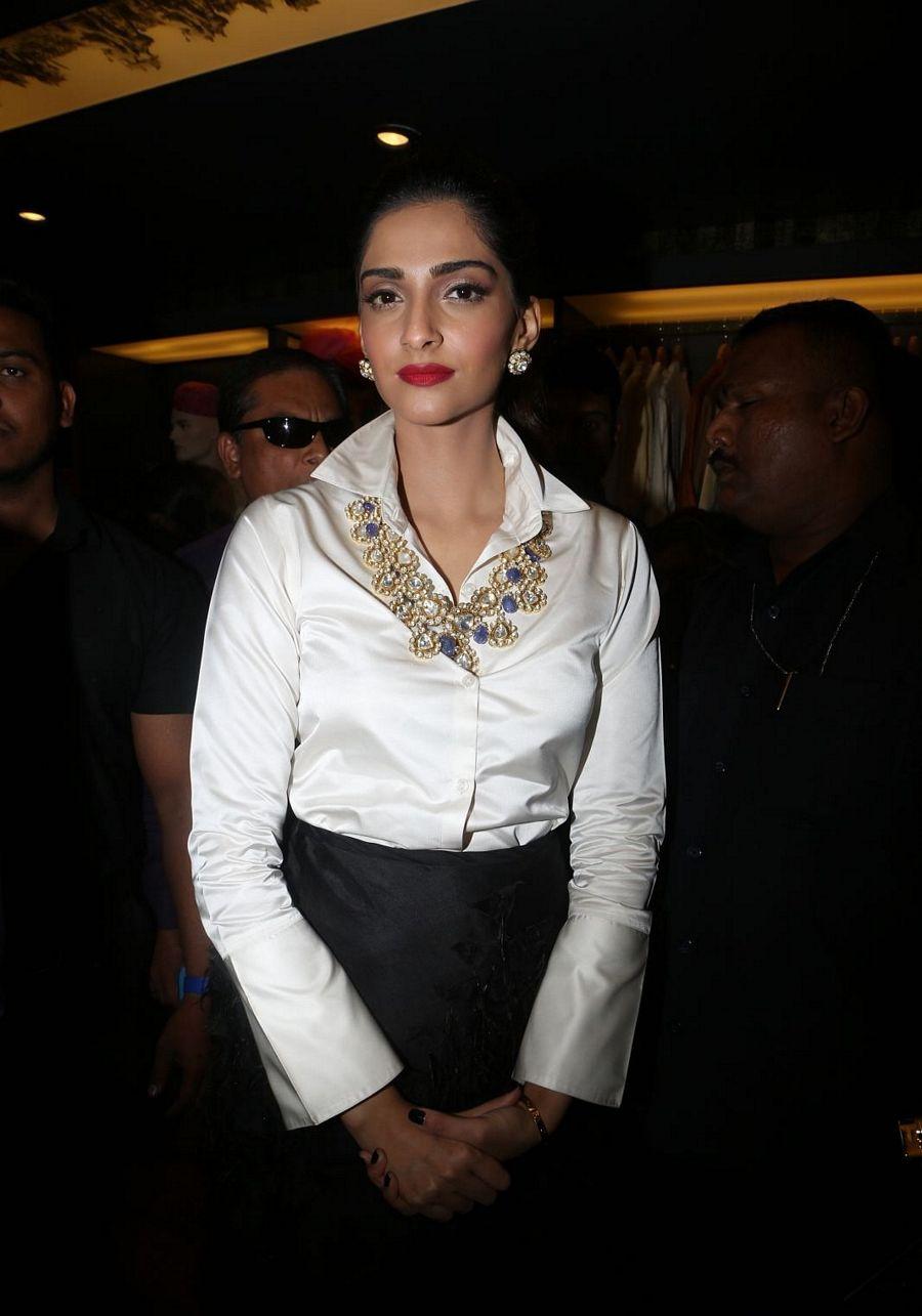 Sonam Kapoor Stills At Raghavendra Rathore Store Launch