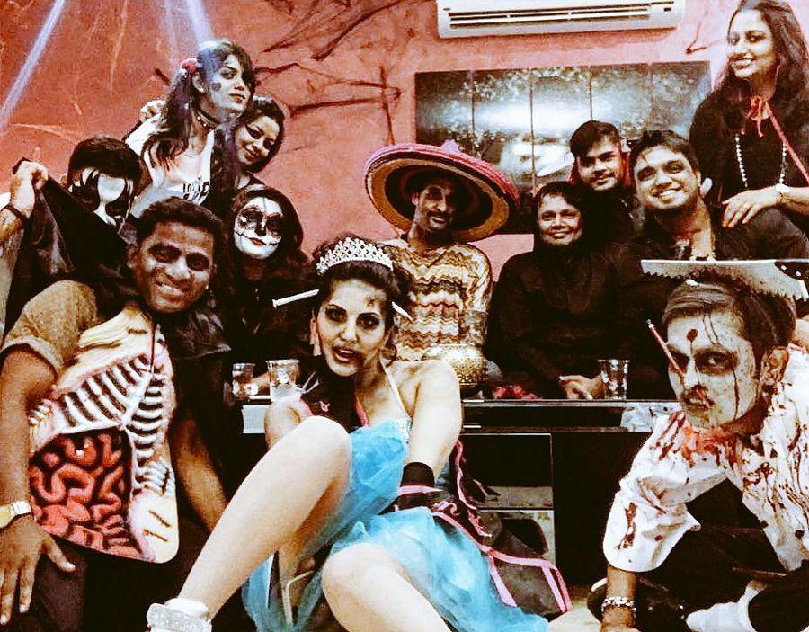 Sunny Leone becomes a zombie for Halloween Photos