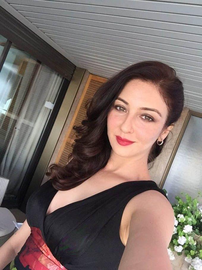 Television Actress Saumya Tandon Latest Stills