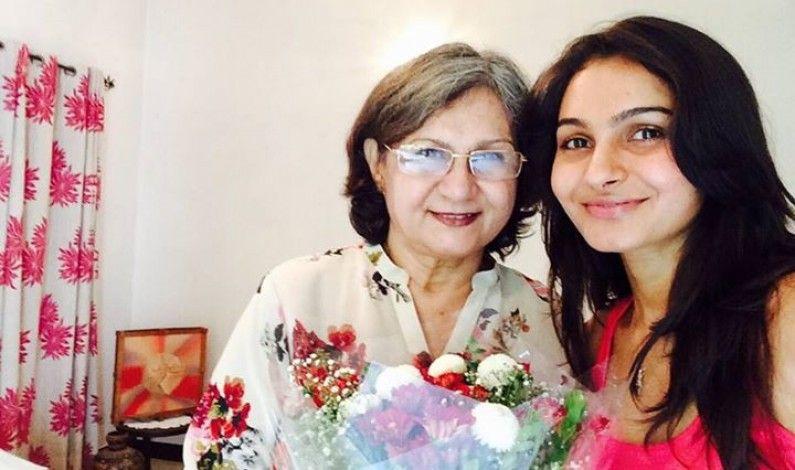 Unseen & Rare Photos Of Andrea Jeremiah