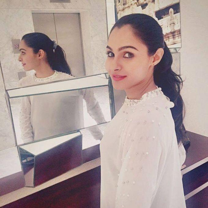 Unseen & Rare Photos Of Andrea Jeremiah