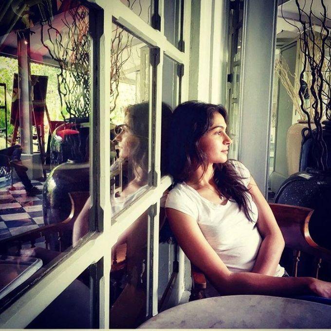 Unseen & Rare Photos Of Andrea Jeremiah