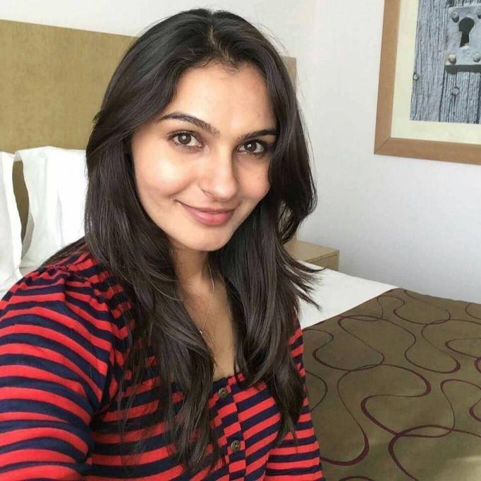 Unseen & Rare Photos Of Andrea Jeremiah