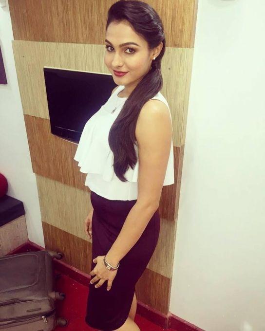 Unseen & Rare Photos Of Andrea Jeremiah