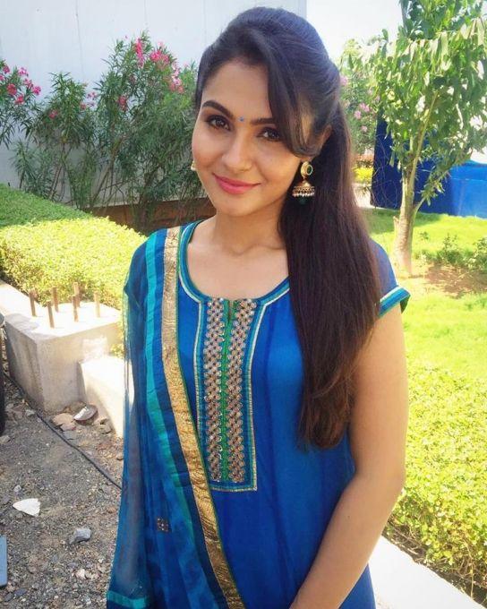 Unseen & Rare Photos Of Andrea Jeremiah