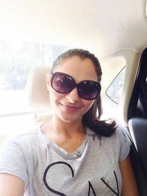 Unseen & Rare Photos Of Andrea Jeremiah