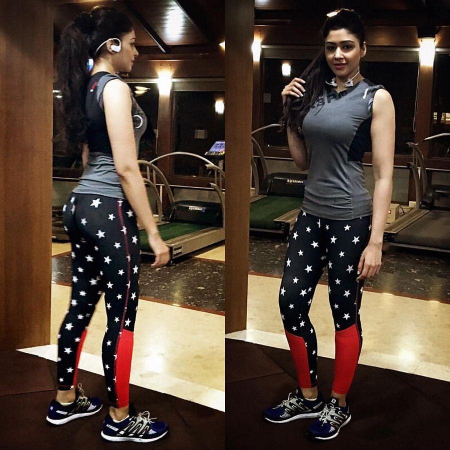 Unseen Private Photos of Sapna Vyas