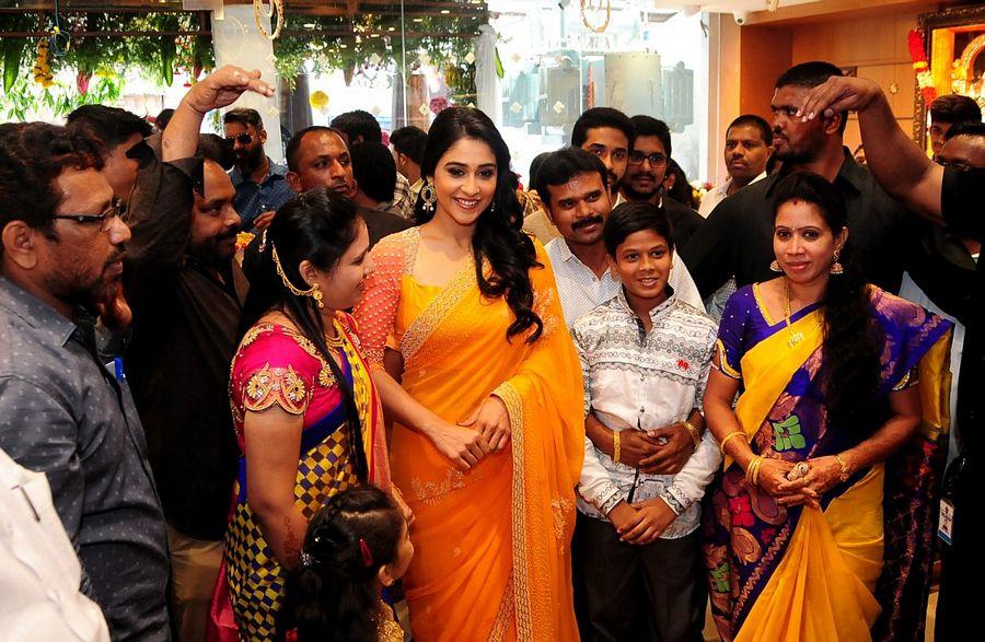 Actress Regina Inaugurates MGR Shopping Mall At Tirupati