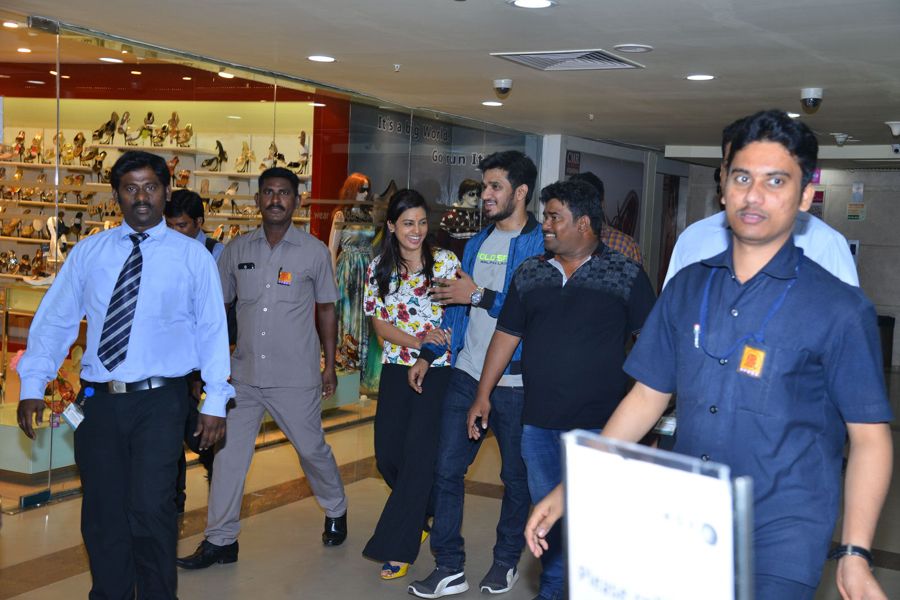 Ekkadaki Potav Chinnavada Team Success Tour at Vizag