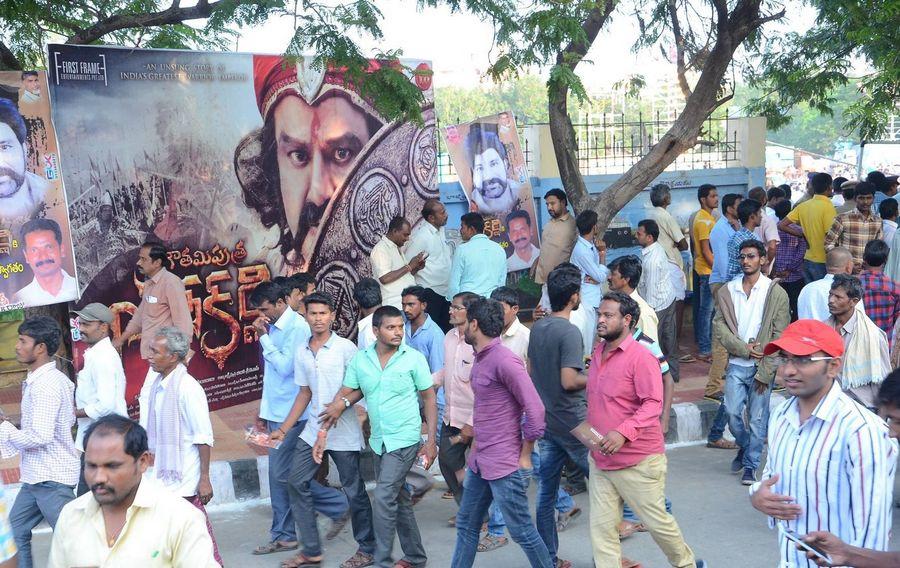 Fans Hungama at Gautamiputra Satakarni Audio Launch