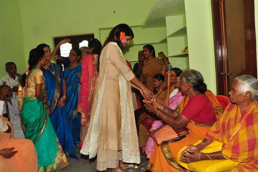 Laxmi Manchu & Suma Kanakala Stills at Jesus Old Age Home Launch