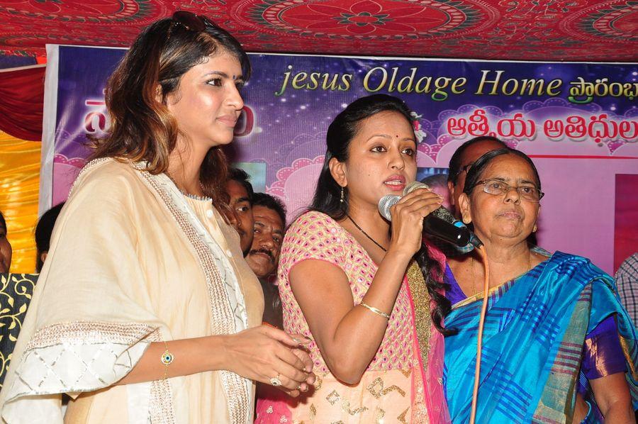 Laxmi Manchu & Suma Kanakala Stills at Jesus Old Age Home Launch