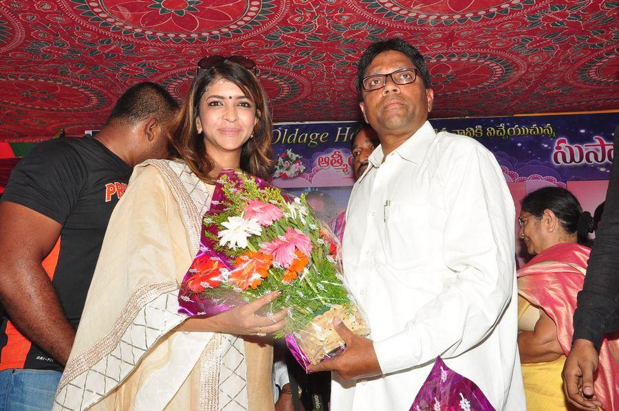 Laxmi Manchu & Suma Kanakala Stills at Jesus Old Age Home Launch