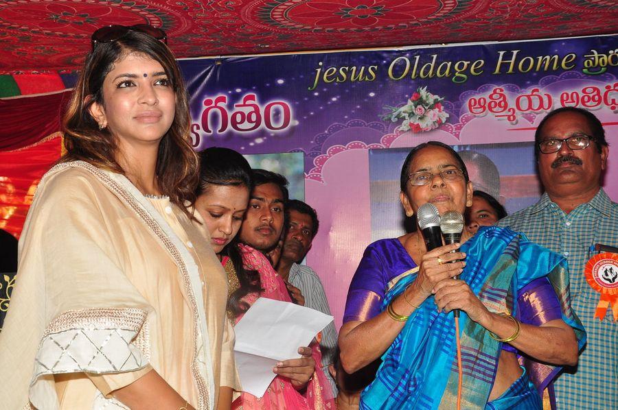 Laxmi Manchu & Suma Kanakala Stills at Jesus Old Age Home Launch