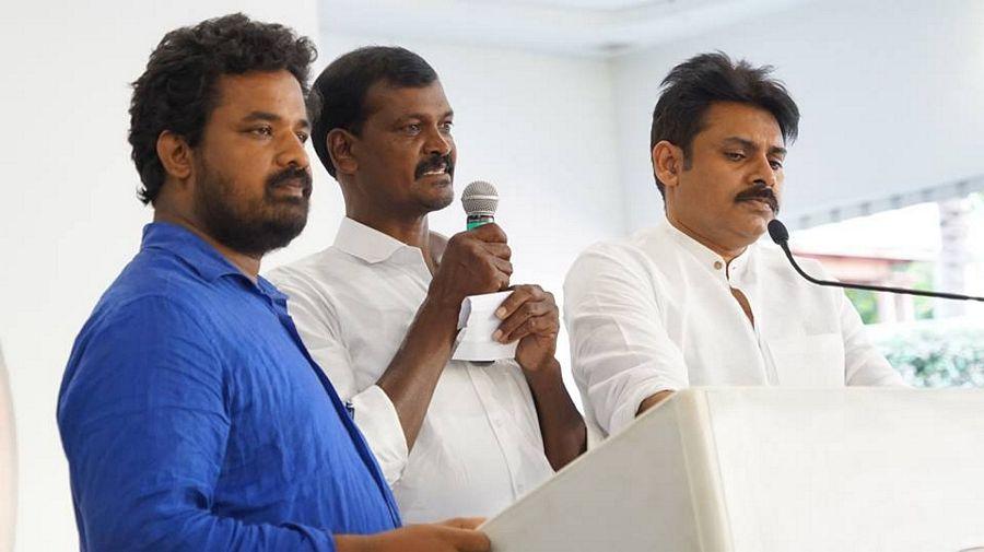 Pawan Kalyan Press Meet For Godavari Farmers Photos