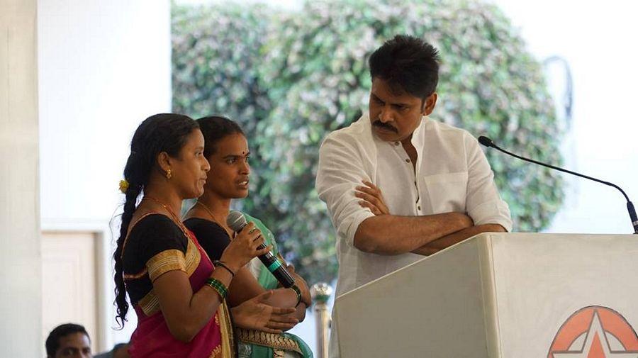 Pawan Kalyan Press Meet For Godavari Farmers Photos