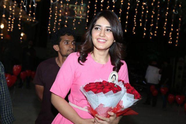 Rashi Khanna Birthday Celebrations 2016 Photos