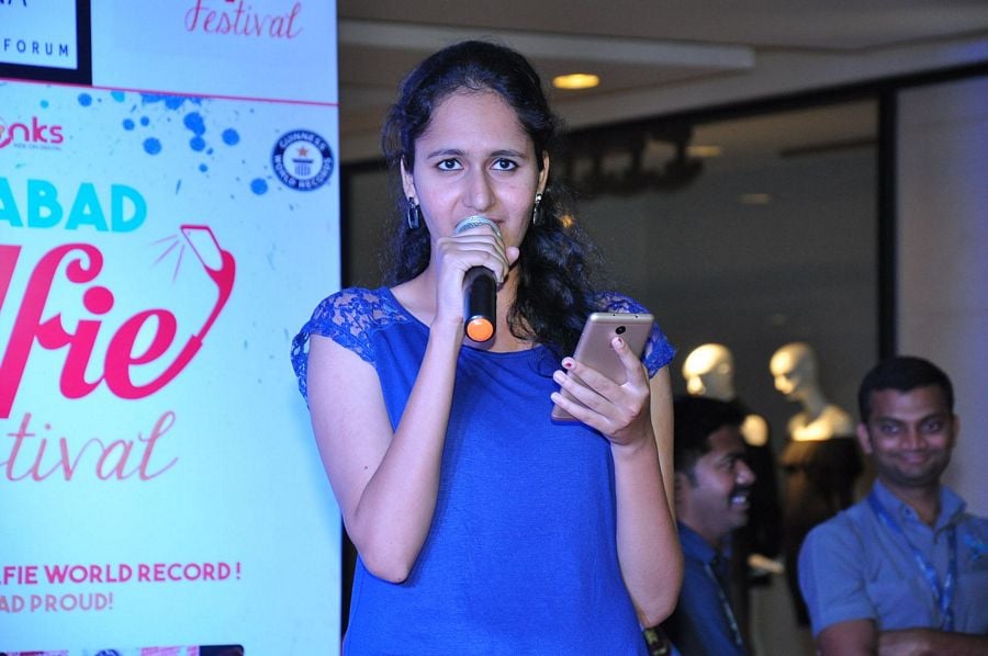 Vidya Balan Launches Hyderabad Selfie Festival 2016