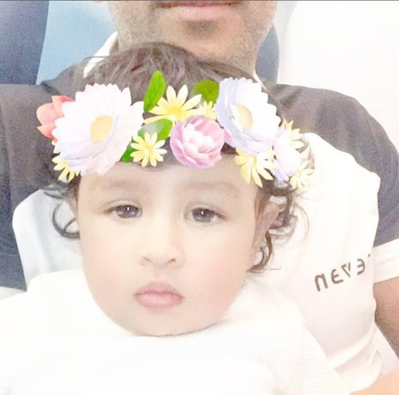 Adorable Pictures of Ziva with daddy Dhoni