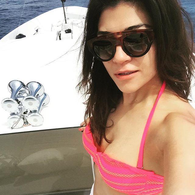 Archana Vijaya Latest Hot & UNseen Personal Leaked Photos