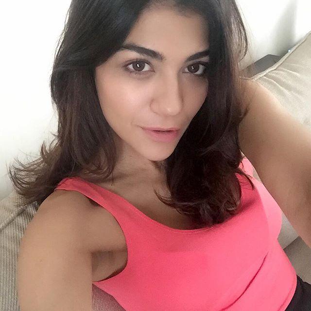 Archana Vijaya Latest Hot & UNseen Personal Leaked Photos