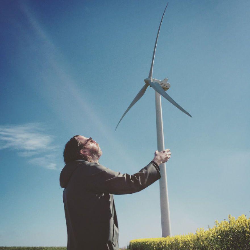 Photographer Captures Special Moments With His IPhone Photos