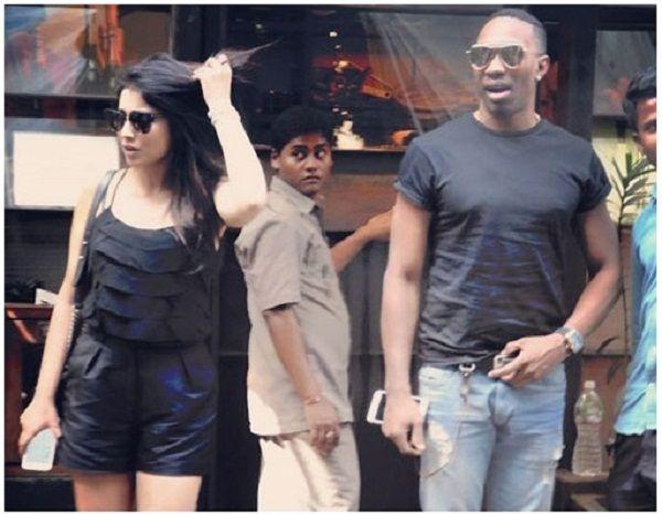SHRIYA SARAN was caught red handed with DWAYNE BRAVO