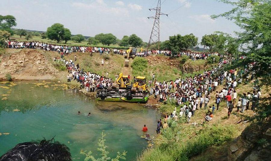 Bus falls into Gorge 17 dead in Madhya Pradesh