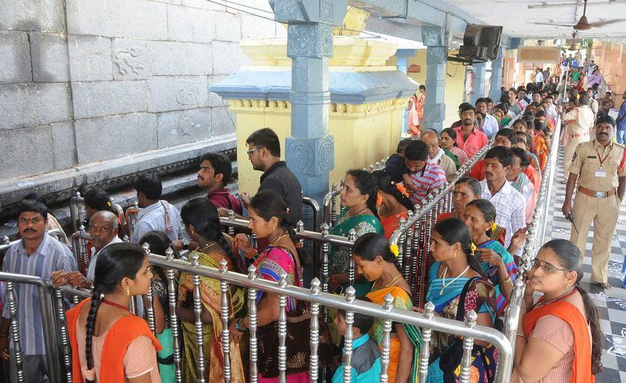 Durga Navaratri 2016 in Kanakadurga Temple