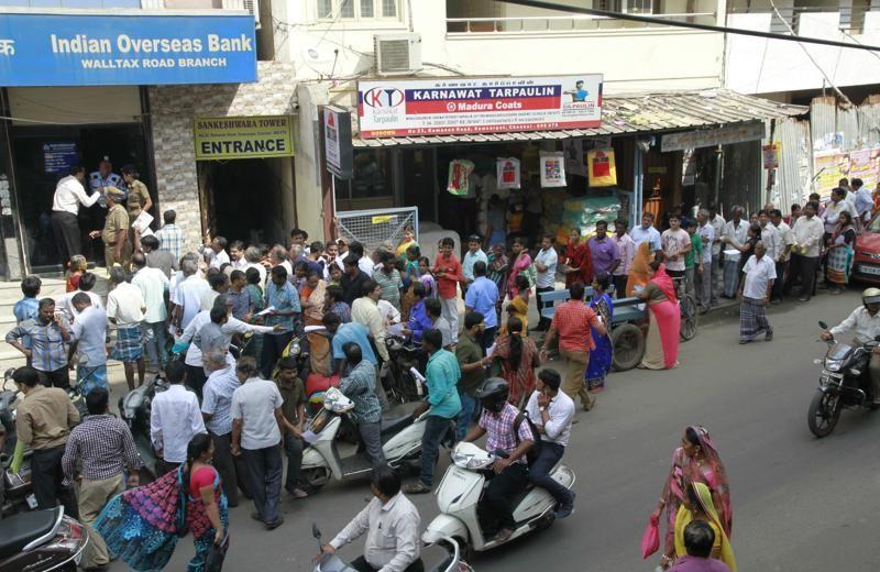 Long Queues at Banks to Exchange Old Notes Photos