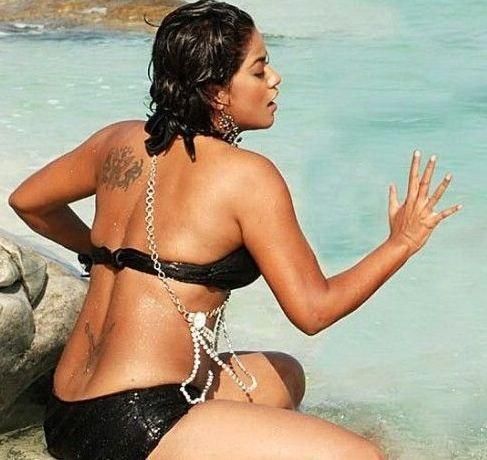 Actress Mumaith Khan Hot Sexy Pictures