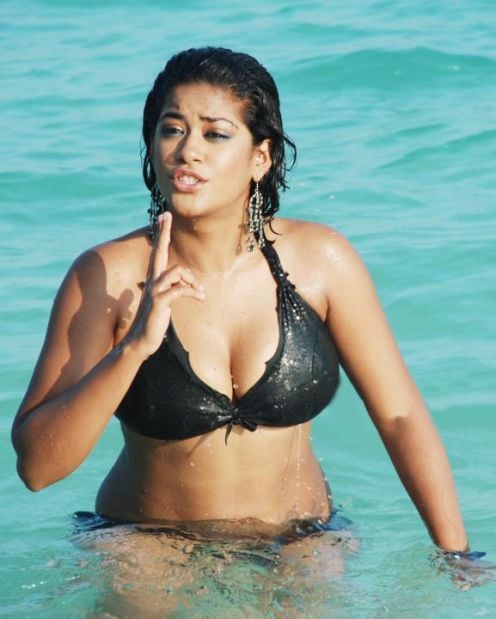 Actress Mumaith Khan Hot Sexy Pictures