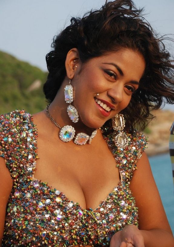 Actress Mumaith Khan Hot Sexy Pictures