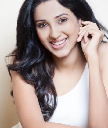 Actress Priyashri Hot Pics
