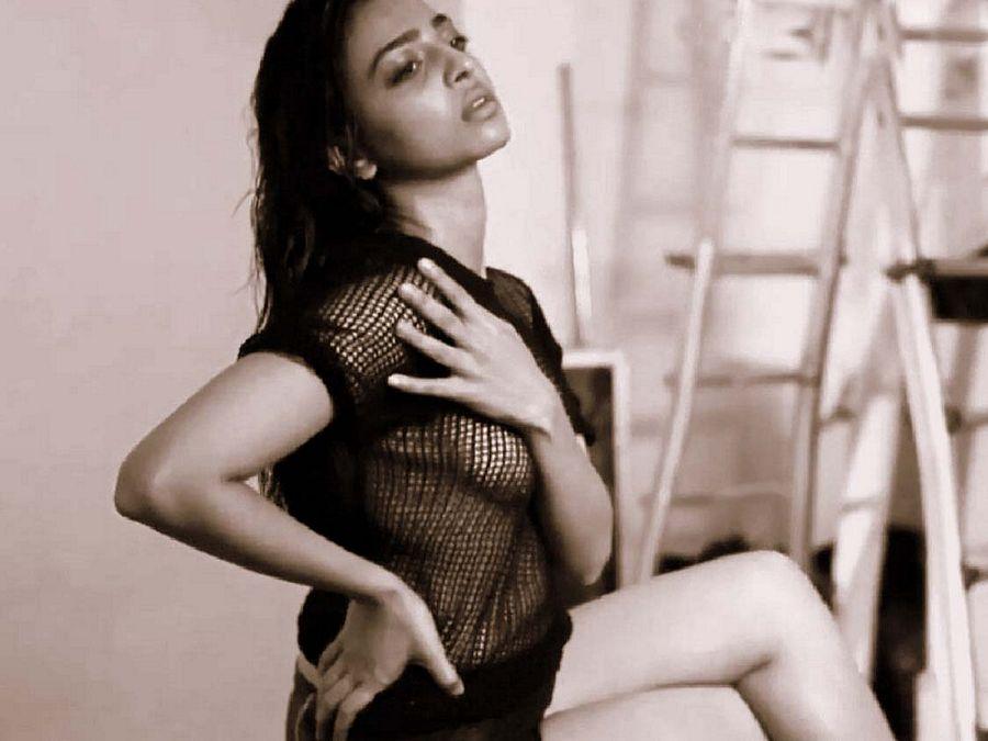 Actress Radhika Apte Latest Hot & Spicy Photoshoot